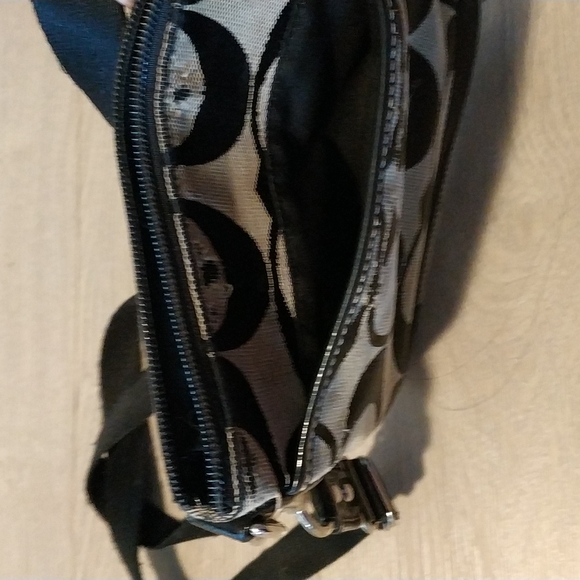 Small coach signature crossbody bag - Picture 3 of 5